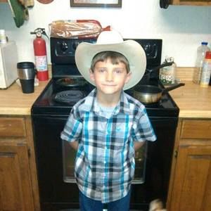 Meet your Posher, Levi